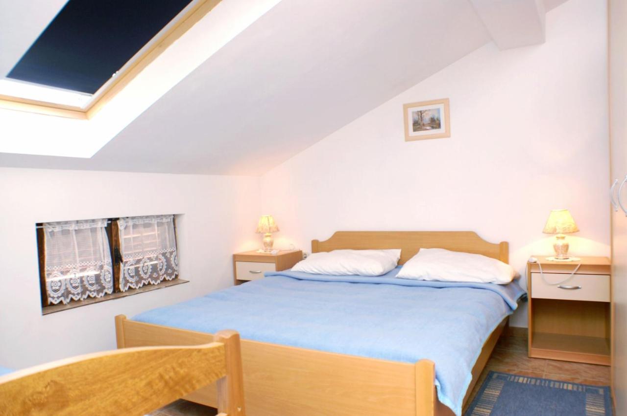 Family Friendly Seaside Apartments Vlasici, Pag - 4319 Экстерьер фото