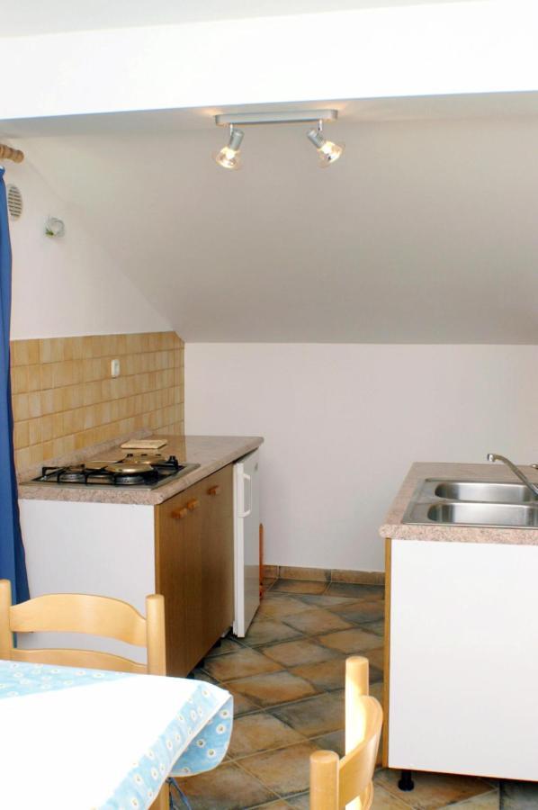 Family Friendly Seaside Apartments Vlasici, Pag - 4319 Экстерьер фото